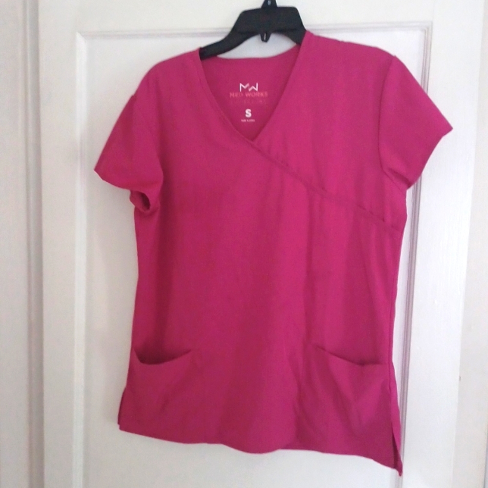 Meds work new silky soft scrub top